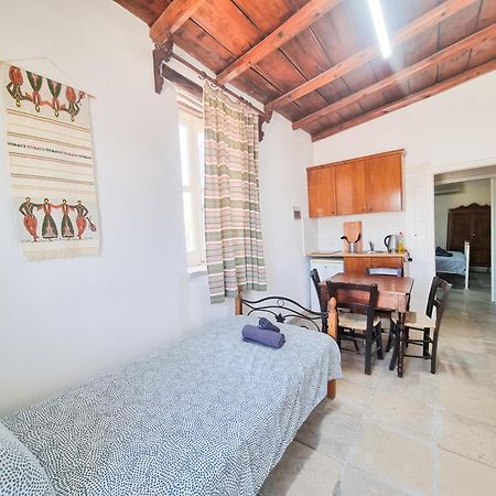 Athena'S Pool Oasis Apartment Skarinou Екстериор снимка