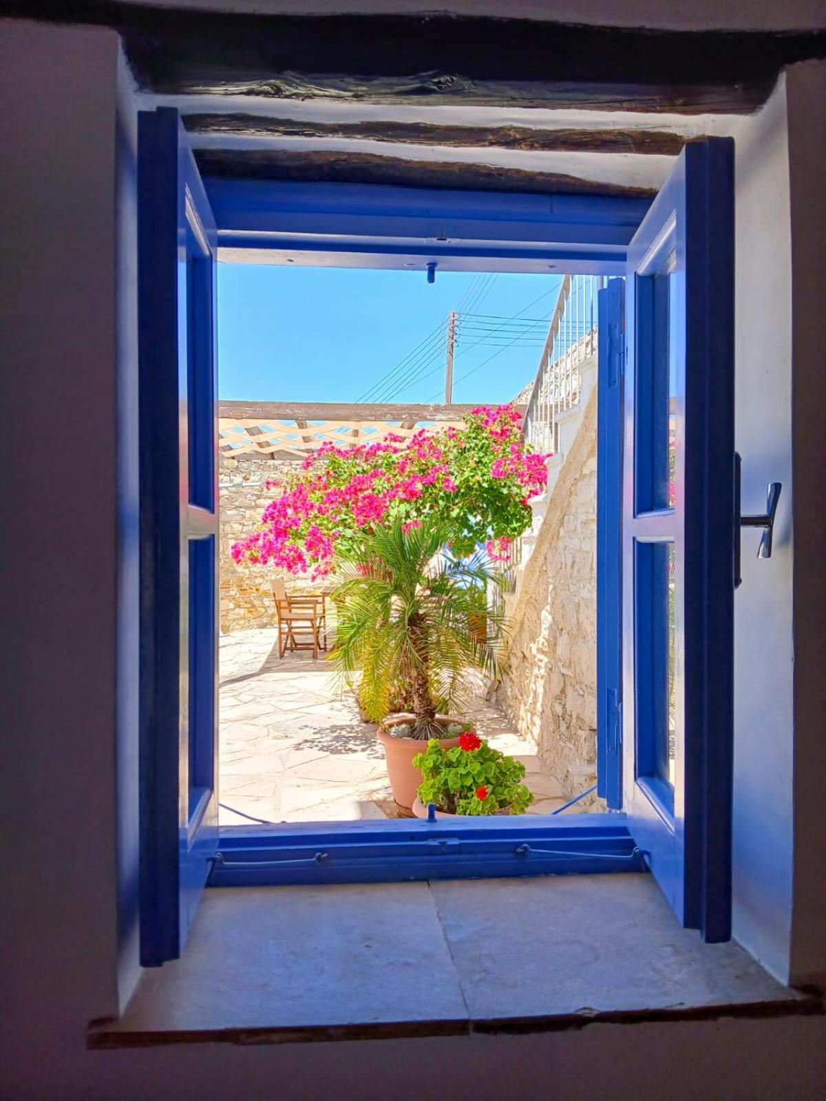 Athena'S Pool Oasis Apartment Skarinou Екстериор снимка